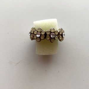 Flower ring